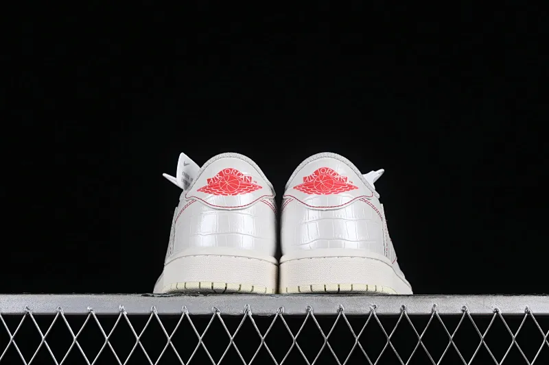 All categories Air Jordan Jordan series basketball shoes Air Jordan 1 Low Travis Scott x Air Jordan 1 Low OG AJ1 Joe 1 undercut low DM7866-601